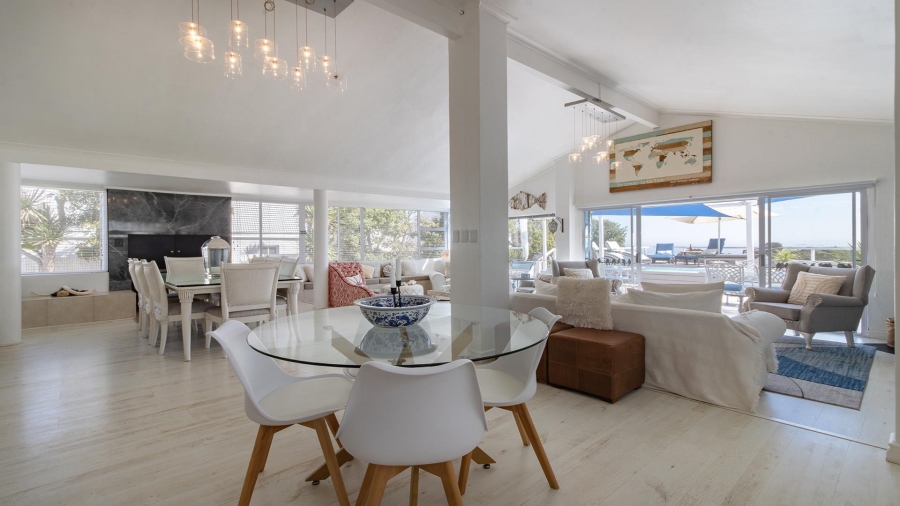 4 Bedroom Property for Sale in Grotto Bay Western Cape